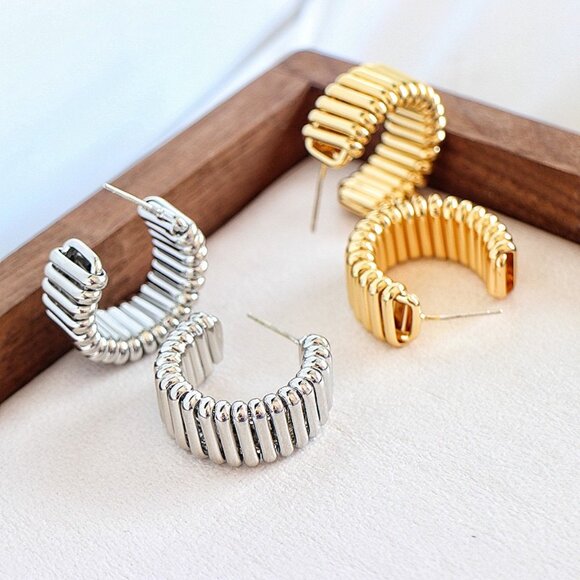 Anthropologie Ribbed Hoop Earrings - Picture 2 of 3